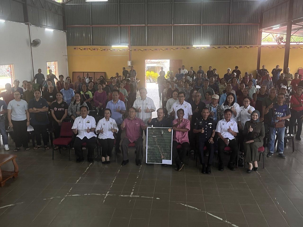 << Back to Listing ADUN Tebedu Seru Kampung Lain Mulakan Proses Penyukatan Tanah