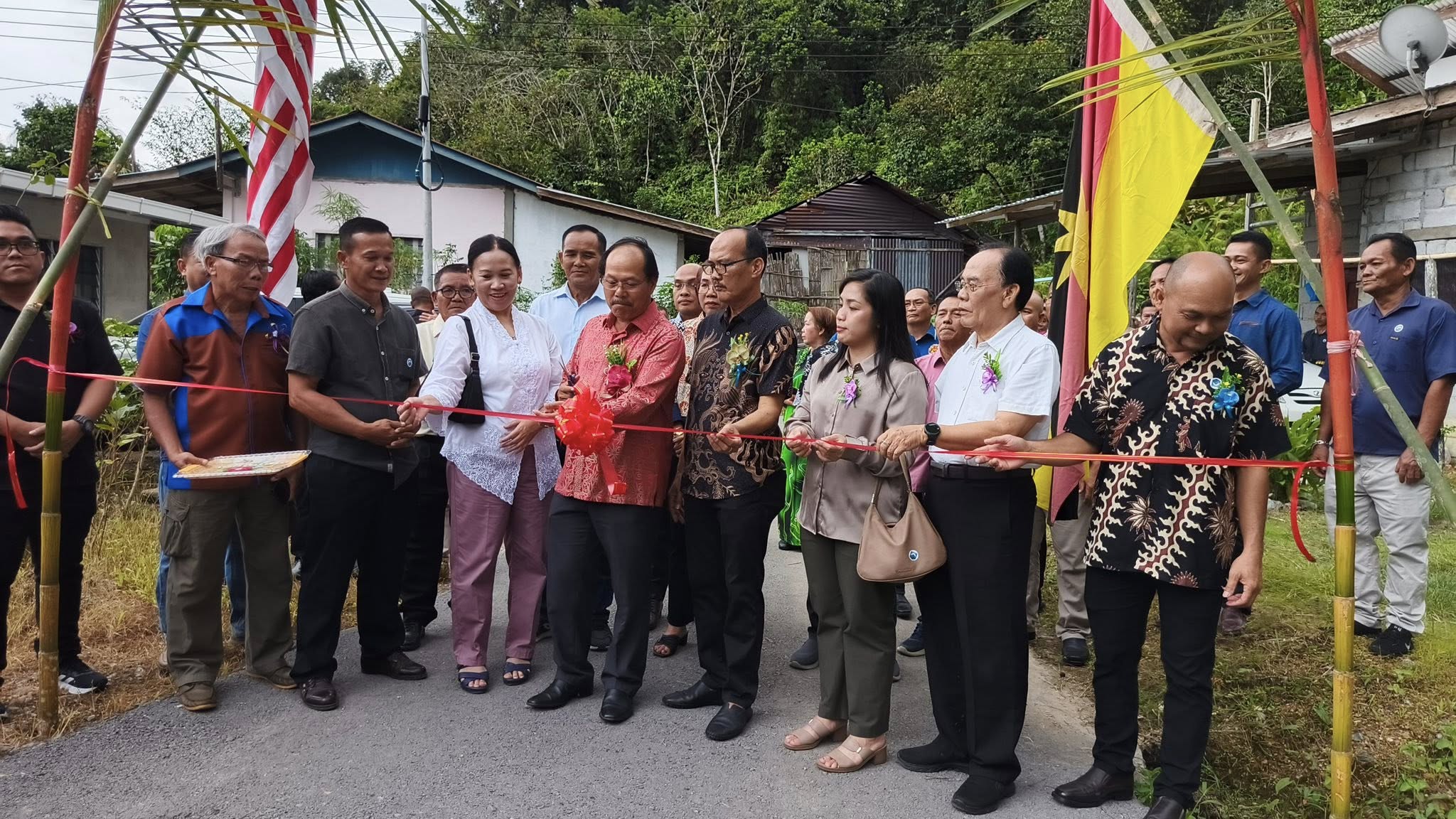 ADUN Tebedu Luluskan RM70,000 Untuk Projek Kampung Reteh Mawang