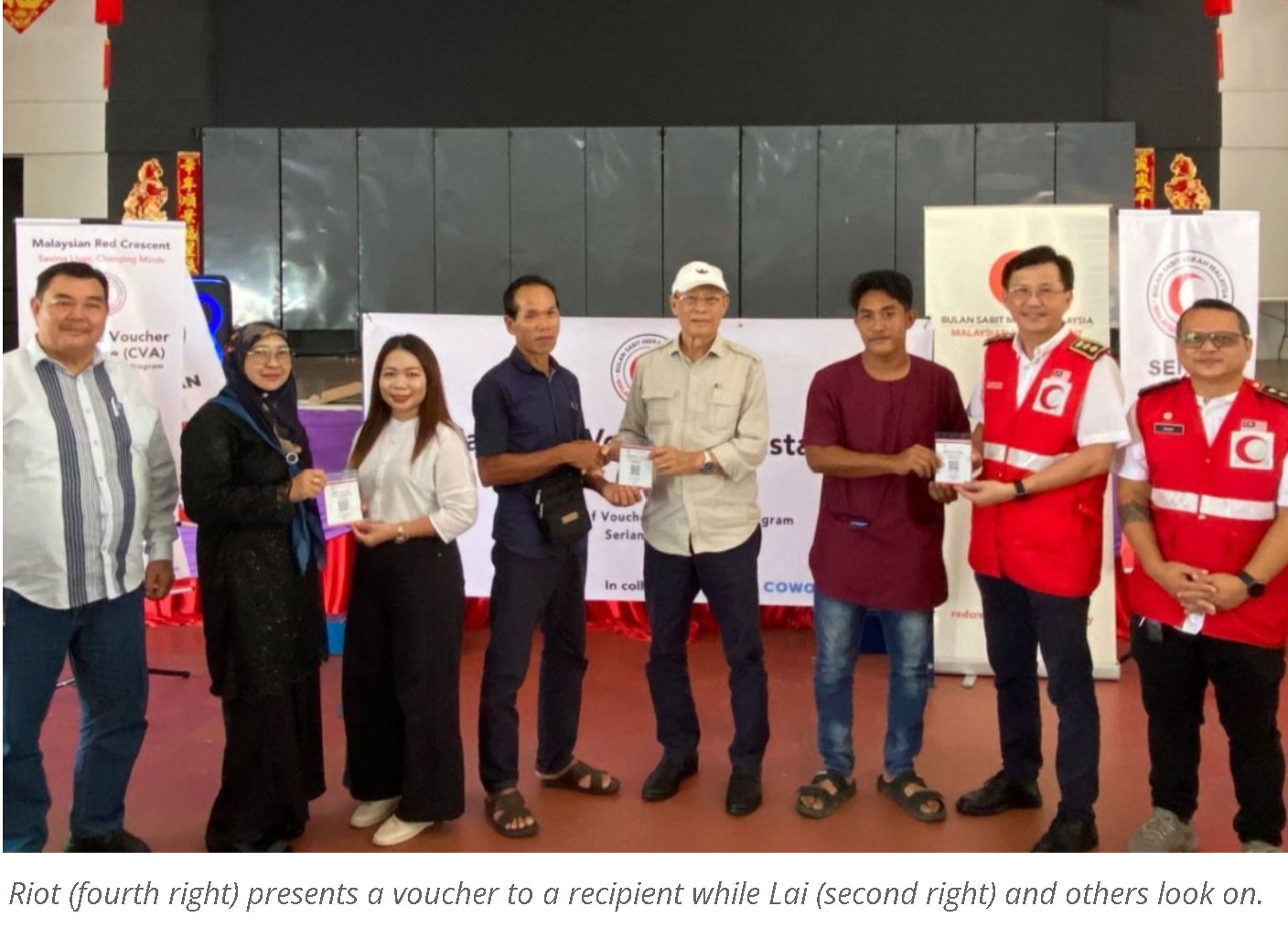 178 flood victims in Serian receive assistance under Red Crescent voucher programme